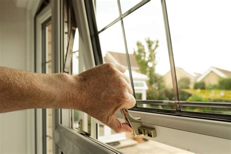 wooden window not closing